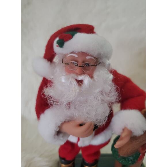 1999 Vintage Holiday Creations Musical Santa Scene w/reindeer - Picture 3 of 10